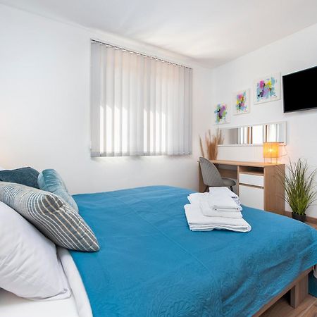 Apartman Lorena Rovinj Bagian luar foto
