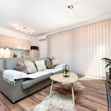 Apartman Lorena Rovinj Bagian luar foto